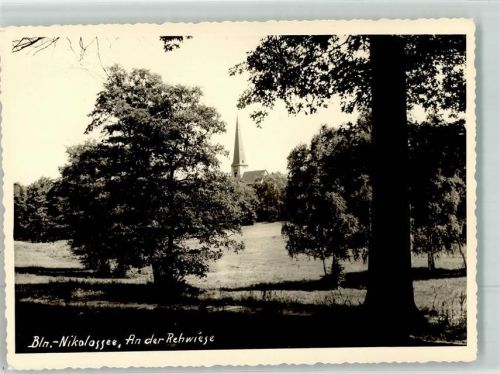 Nikolassee Rehwiese mit Ev. Kirche