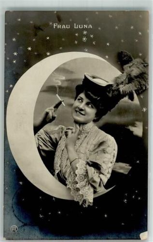 1911 Frau Luna mit einer Zigarette Rotophot