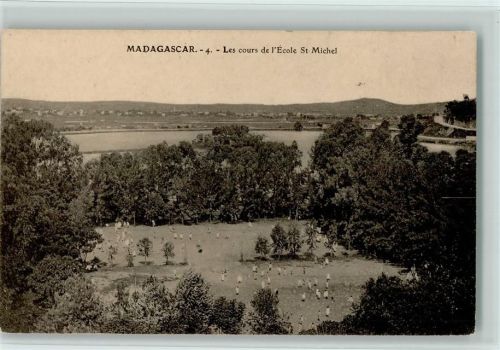 Les cours de l´École St. Michel