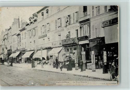 Fontainebleau - La Rue Grande