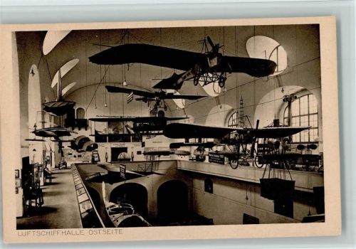 Luftschiffhalle Ostseite - Innenansicht mit alten Flugzeugen 1918 AK