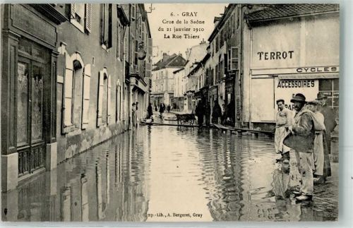 Gray 1910 Hochwasser der Saone 21.1. La Rue Thiers