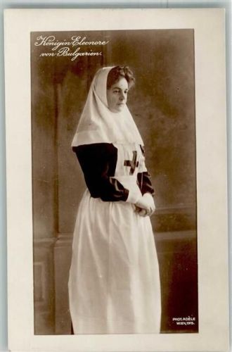 Königin Eleonore als Rotes Kreuz Schwester Foto: Adele Wien 1915 Verlag Brüder Kohn 888-300