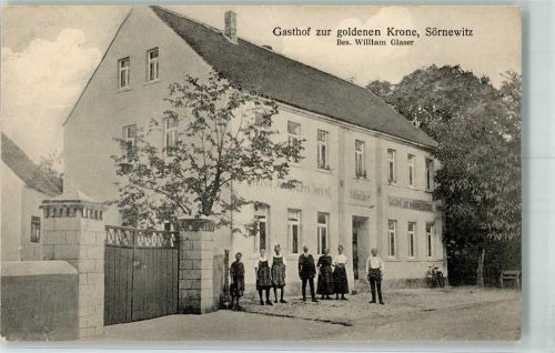 04758 O7261 Sörnewitz Foto AK Gasthaus zur goldenen Krone Bedienungen