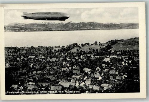Kressbronn Fliegeraufnahme Zeppelin-Luftschiff über dem Bodensee
