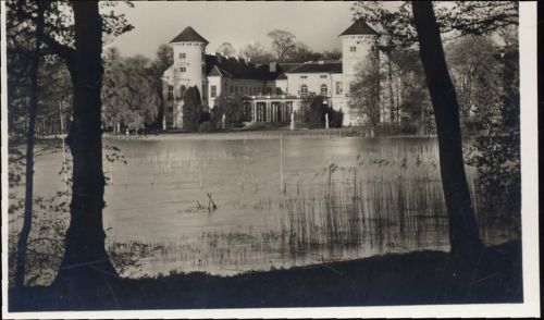 16831 O1955 Rheinsberg um 1930/40 - Rheinsberg: Fernblick auf das Schloß,Schloßverwaltung Rheinsberg