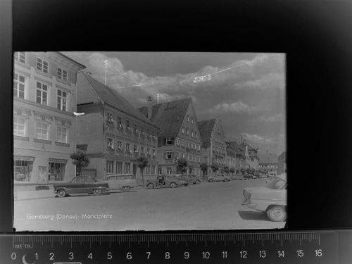 Günzburg Marktplatz Autos