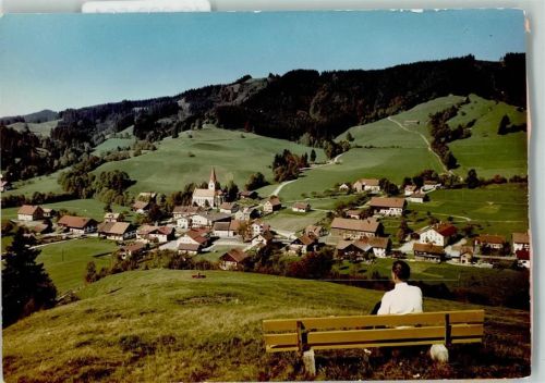 Wengen Dorfkirche, Blick in das Tal
