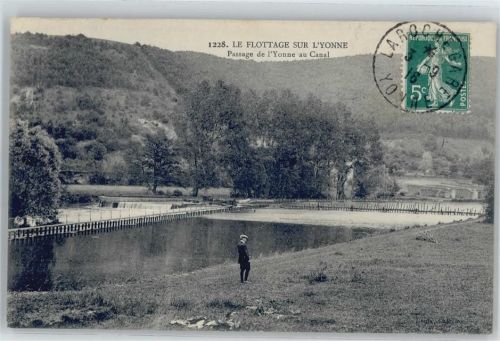 Laroche-Saint-Cydroine