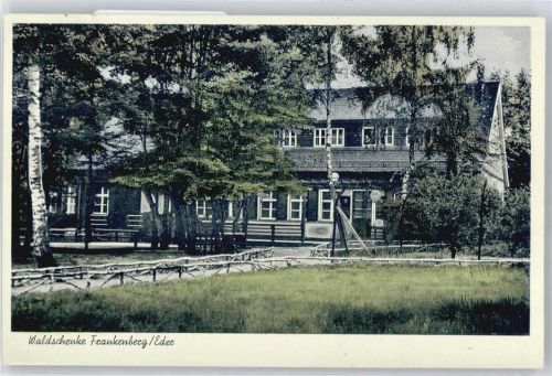 Frankenberg Baum Wiese Haus