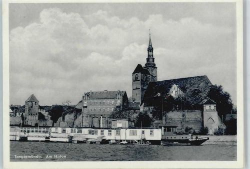 Tangermünde Fluss Schiff Kirche Baum