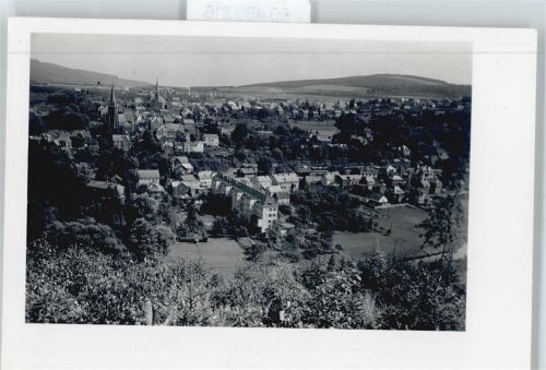 Kirchen Foto Gesamtansicht Haus Baum Berg