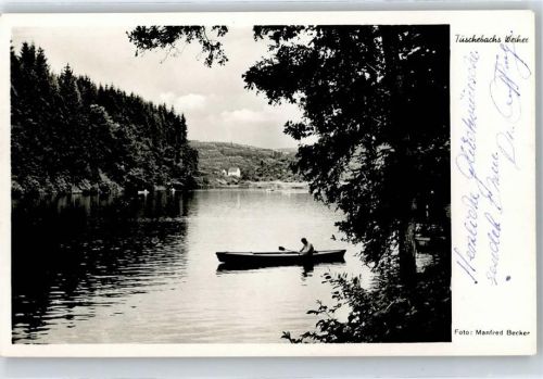 Kirchen Tüschebachs Weiher