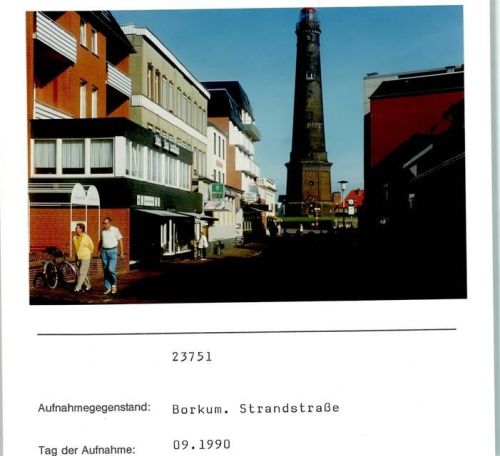 Borkum Strandstraße Leuchtturm Foto montiert auf Karton