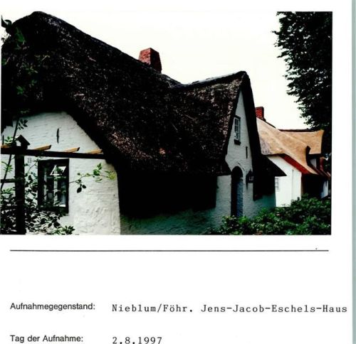 Nieblum Jens-Jacob-Eschels-Haus Foto montiert auf Karton