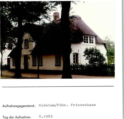 Nieblum Friesenhaus Foto montiert auf Karton