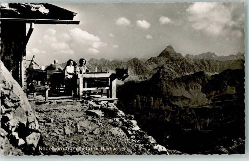 Nebelhorn Gipfelhütte Nebelhorn-Gipfelhütte mit Hochvogel