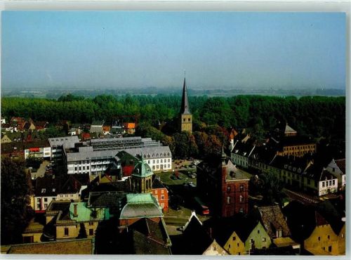 Rheinberg Altes und Neues Rathaus mit St. Peter