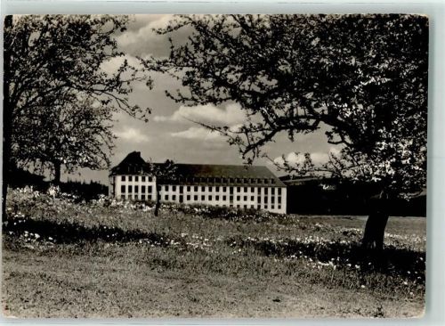 Obergünzburg Neues Kreiskrankenhaus Rückseite mit Abschürfungen bzw Kleberesten