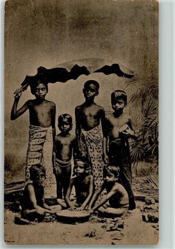 Colombo Nr. 179 Group of children under Bananen leaf AK