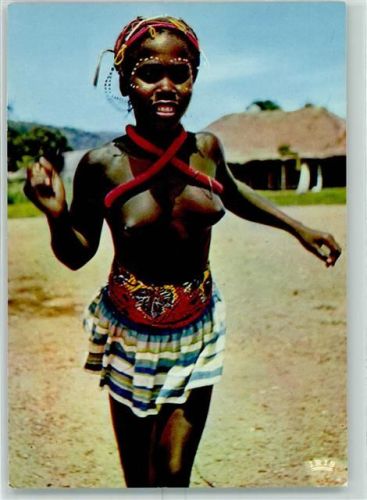 Nairobi Tracht Tänzerin