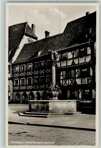 Forchheim Kriegsbrunnen-Denkmal Fachwerkhäuser