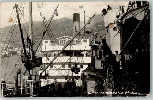 Madeira - Kohlenübernahme Frachter