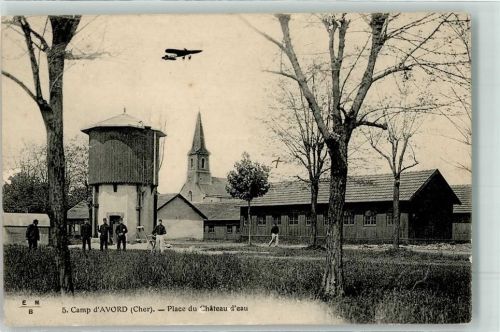 Avord Place du Chateau d`eau Militärflugplatz