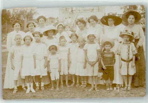 Wien 1911 Gruppenfoto Albertgasse Ort lt. Fotograf