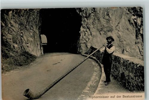 Alphornbläser auf der Beatusstraße ca 1925 AK