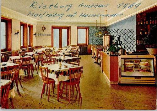 Rhodt Höhengaststätte Rietburg Innenaufnahme Gastraum Kuchenbuffet