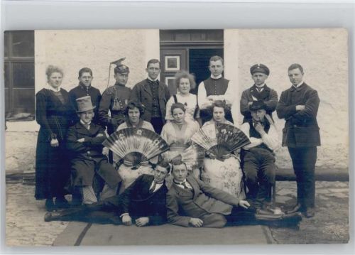 1922 Verschieden Trachten Kostüme - aus einem Theaterstück?