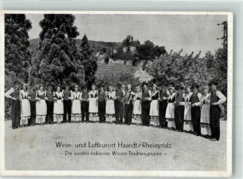 Haardt Winzer Trachtengruppe Ziehharmonika Gruppenfoto