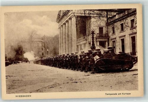 W6200 Wiesbaden Tankparade am Kurhaus AK Panzer (WK I)