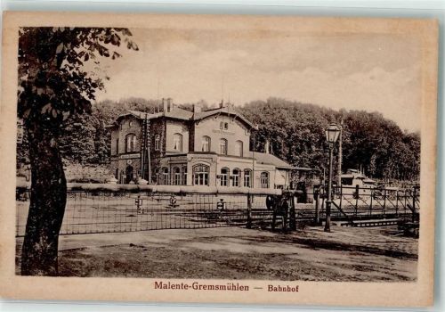 Bad Malente-Gremsmühlen Bahnhof Bahnübergang Bahnschranken