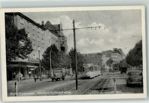 Weißensee Klement Gottwald Allee Verkehr Autos Straßenbahn Motorräder