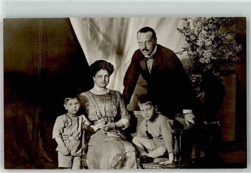 Postkartenwoche der Großherzogin 1912 Familienfoto AK