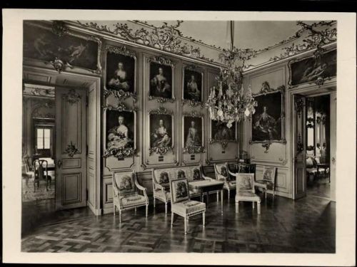 34117 W3500 Kassel um 1935/40 - Kassel, Schloss Wilhelmsthal, Ahnengalerie um 1765, Empiremöbel, Innenarchitektur,Deutscher Kunstverlag AKU1