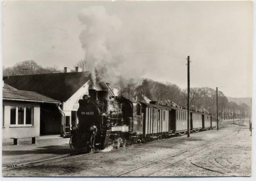 18609 O2337 Ostseebad Binz 1978 - Ostseebad Binz, Schmalspurbahn Putbus-Göhren, Einfahrt eines Personenzuges,Bild und Heimat Reichenbach
