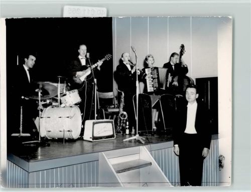 Hagen Tanzschule Siebenhühner Inennaufnahme Musikgruppe