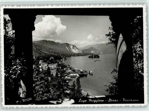 Stresa Blick auf den Ort und den Lago Maggiore AKU2