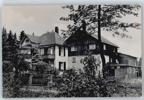 Schöneck Baum Haus Zaun