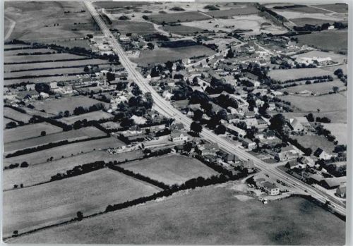 Jagel Fliegeraufnahme Feld Haus Baum Straße