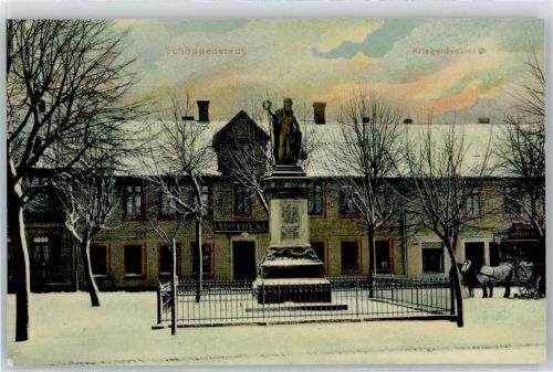 Schöppenstedt Kriegerdenkmal , Winterlandschaft