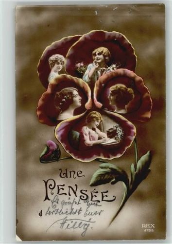 Fantasy Frauen in Blüten
