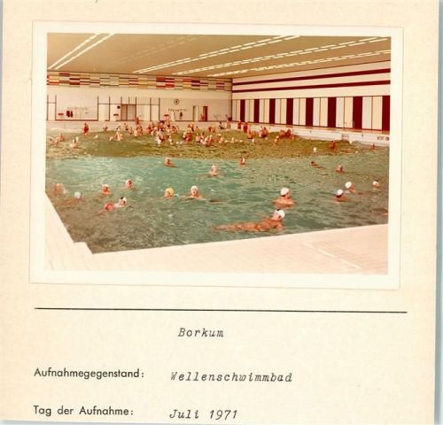 Borkum Wellenbad Badekappenpflicht Innenaufnahme Foto montiert auf Karton