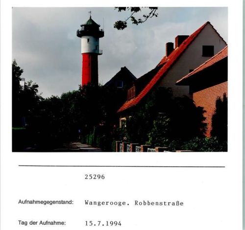 Wangerooge Robbenstrasse Leuchtturm Foto montiert auf Karton