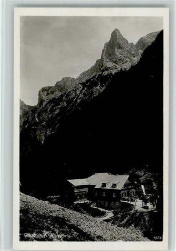 Höllental Höllentalhütte gegen Hupfleitenjoch und Höllentorkopf