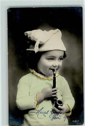 1907 handcoloriert Kind mit einer Pfeife
