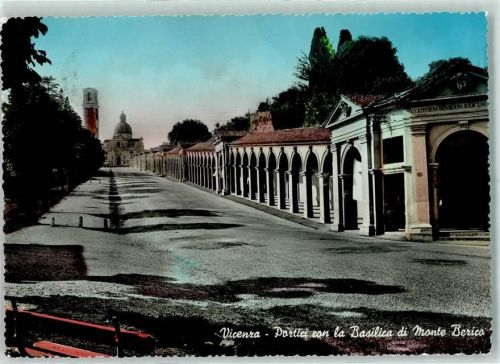 Vicenza Portici con la Basilica di Monte Berico